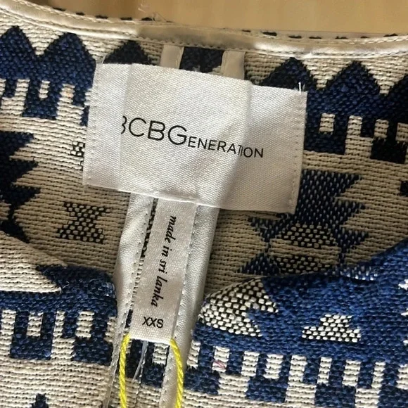 BCBGeneration Geometric Vest Size XXS - Picture 11 of 13